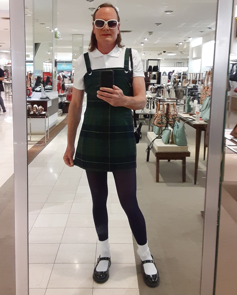 Complete Outfits - Picture 8 of 16